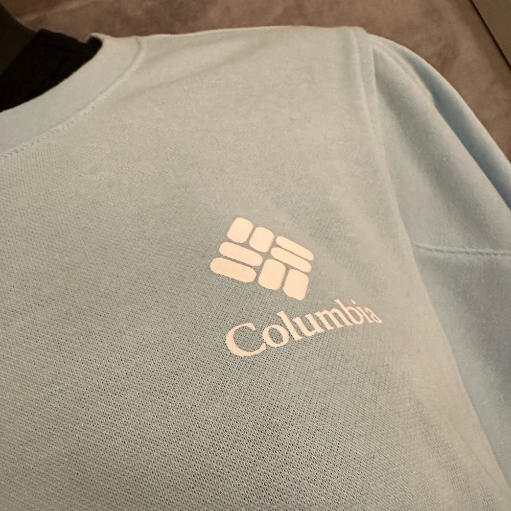 NWT! Columbia Lightweight Sweatshirt! Women’s size XL